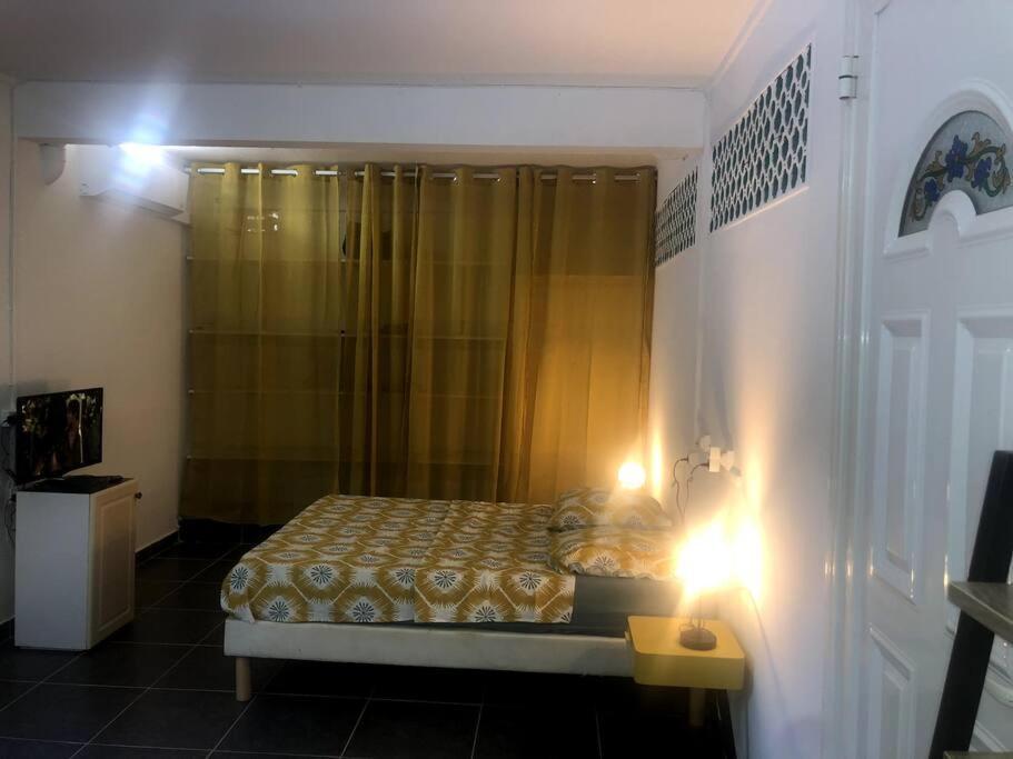 Studio cosy avec piscine Saint-Joseph Esterno foto